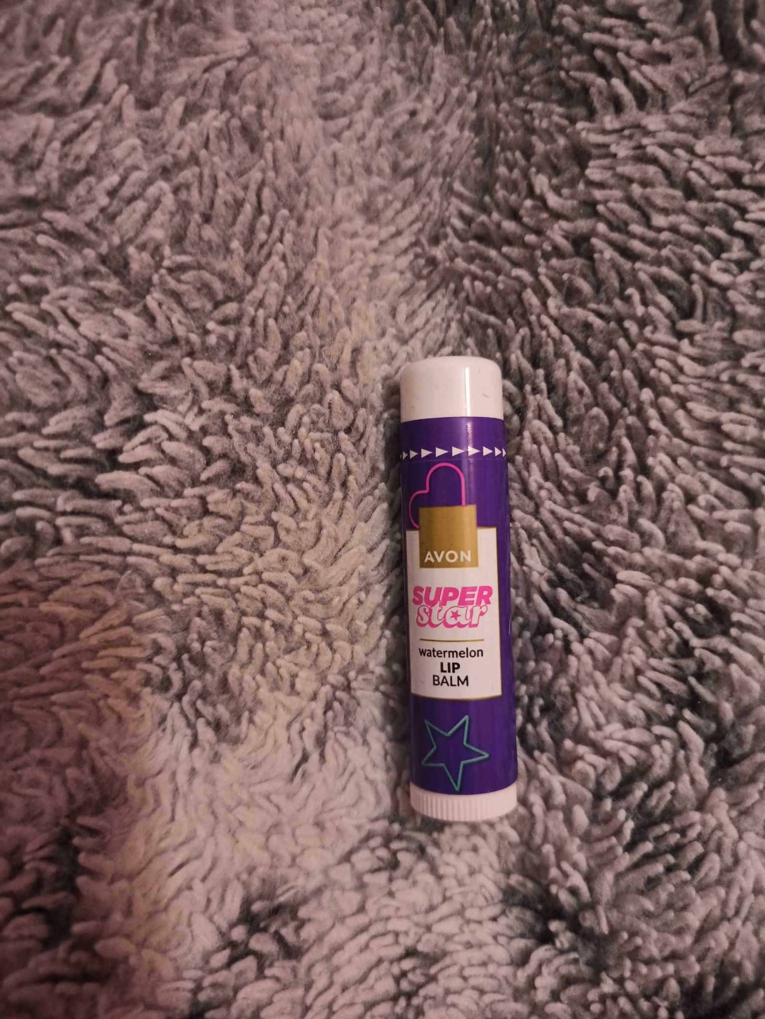 Avon Kids Super Star- pomadka balsam do ust dla dziewczynki