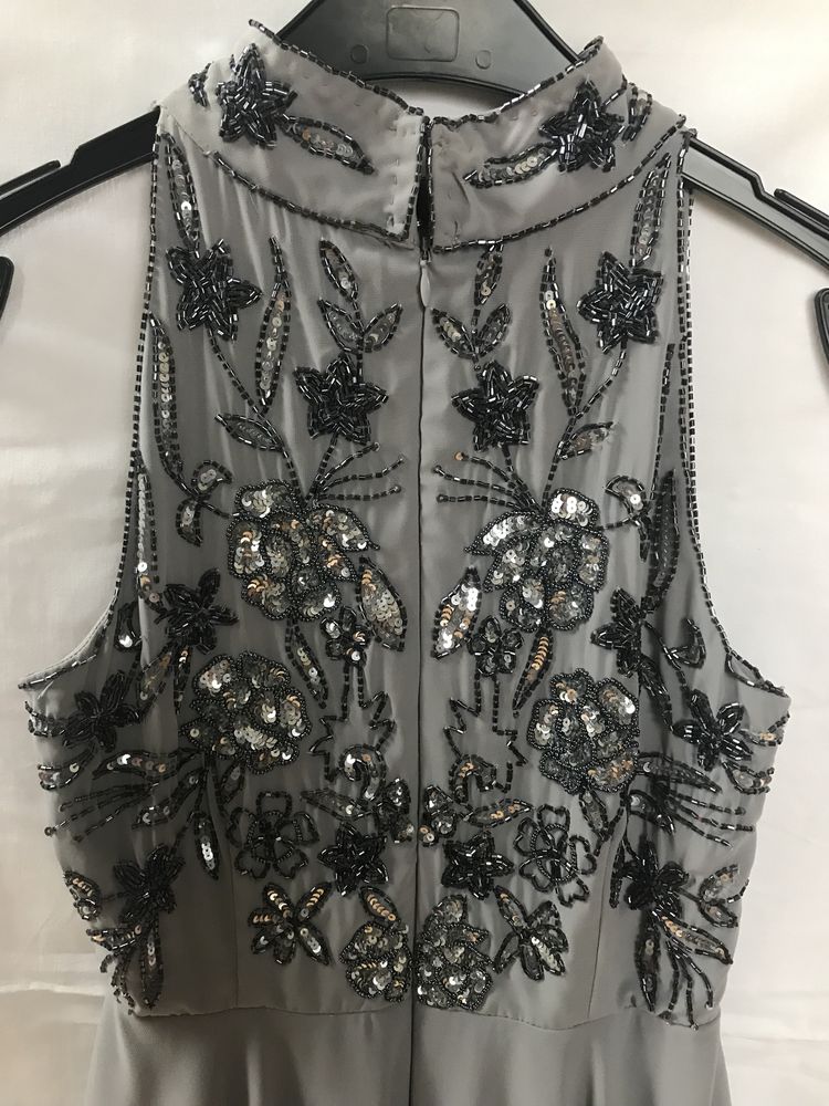 Sukienka, szara, krótka, z koralikami Lace&Beads