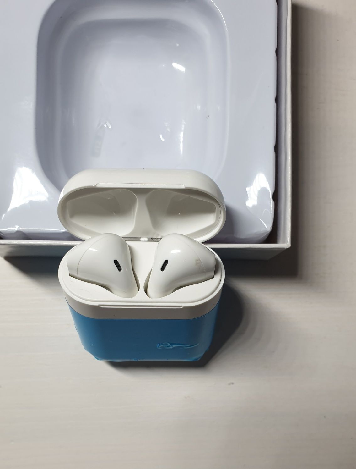 AirPods  і12 TWS 
AirPods AirPods пари
Торкніться за допомогою S