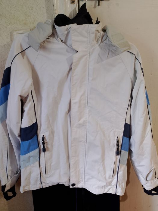 Куртка весняна спортивна