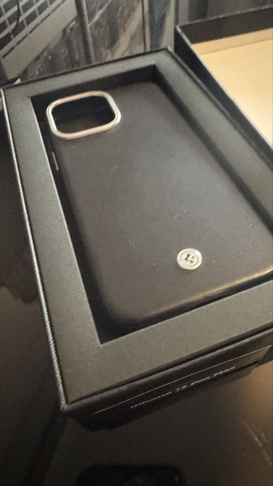 Capa em pele Enzo iPhone 13 Pro Max