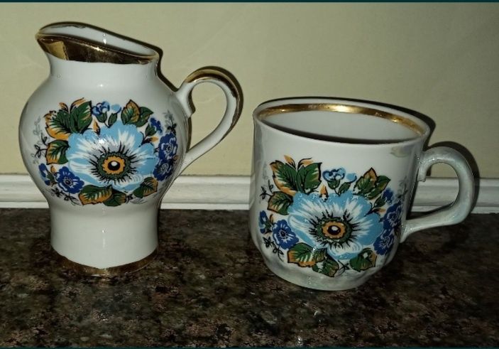 Чайничок, цукерничка, конфетниця