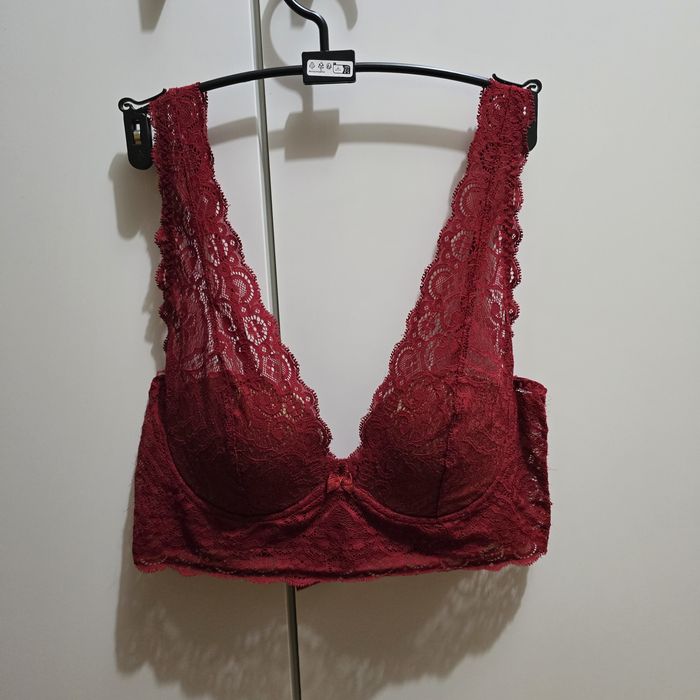 Biustonosz Intimissimi 70C ciemnoczerwony koronkowy
