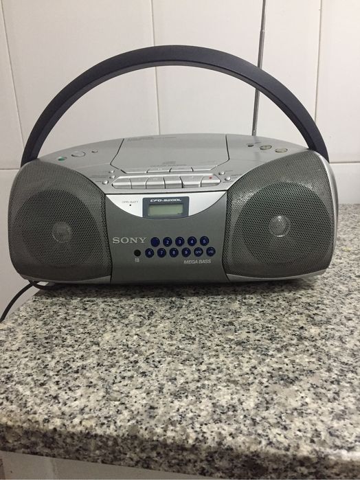 25€ Vendo rádio gravador SONY
