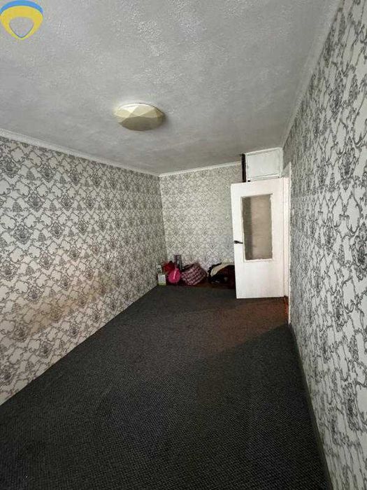 Продам 2-кімнатну квартиру біля парку на Черемушках!