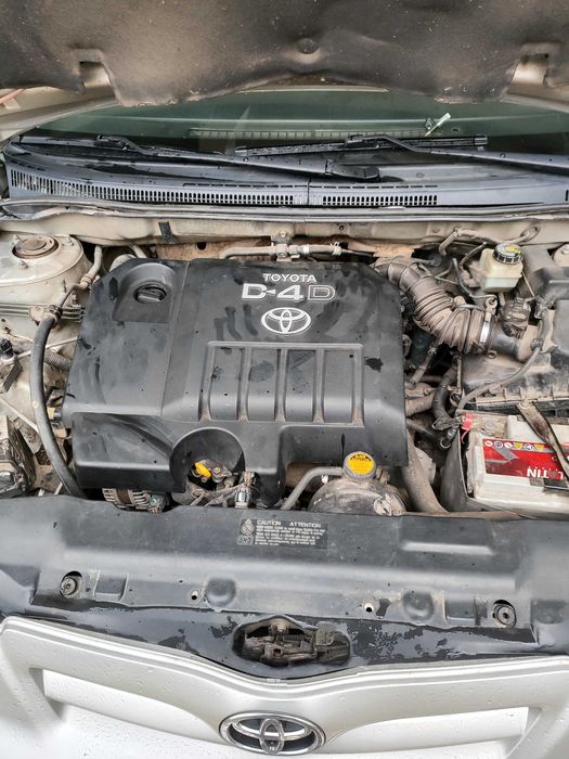 Продам toyota corolla 2005 года дизель робот