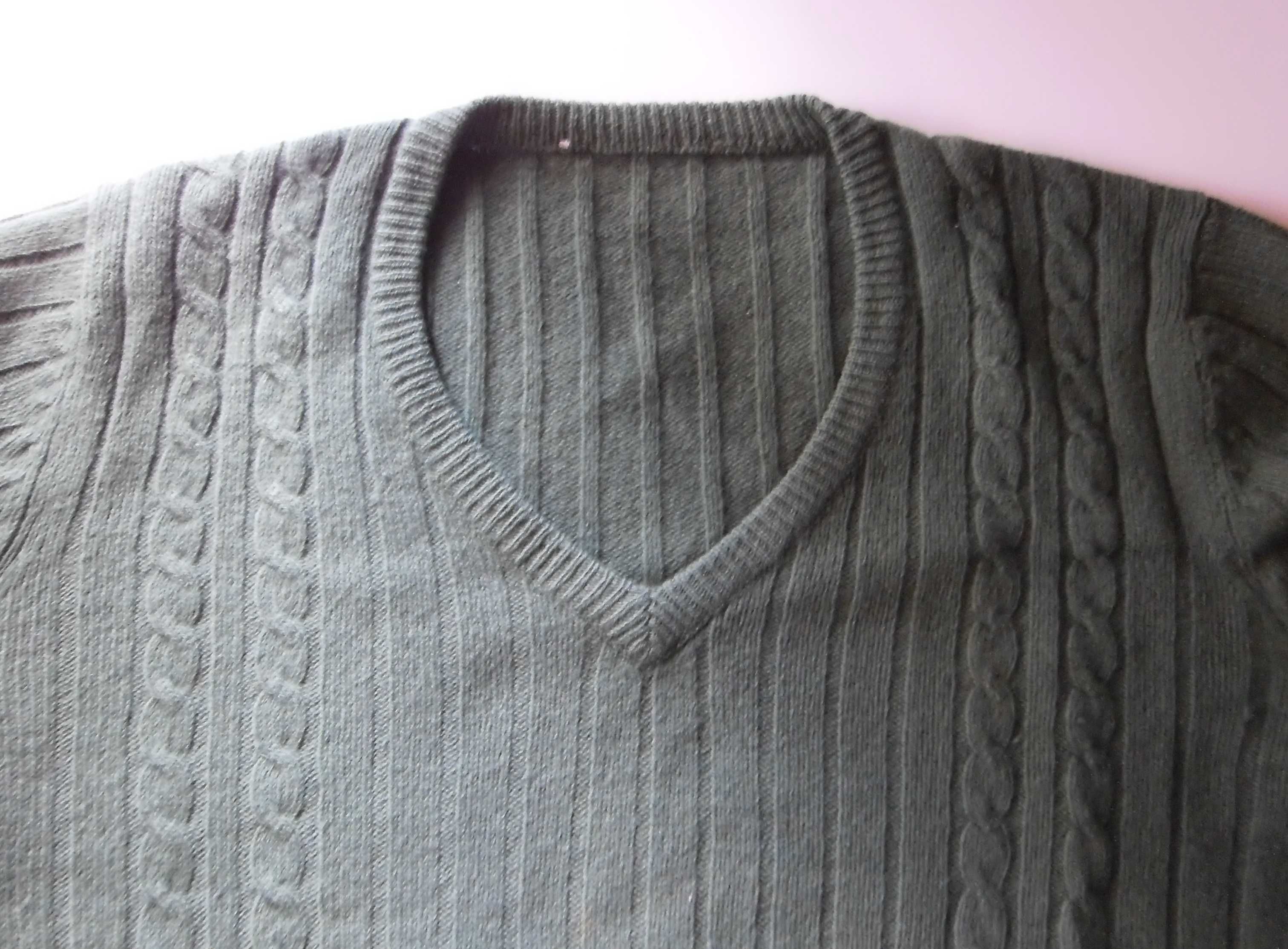 OPORTUNIDADE p/ Jovem: Camisola de lã tom verde Tamanho S/XS - UNISEXO