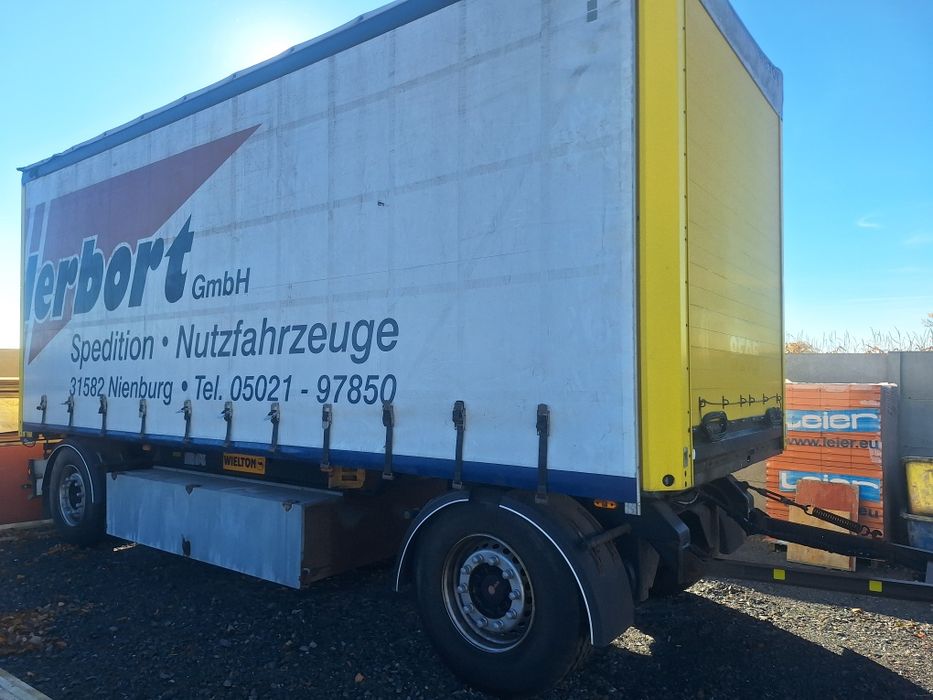 Przyczepa ciężarowa firanka  WIELTON f