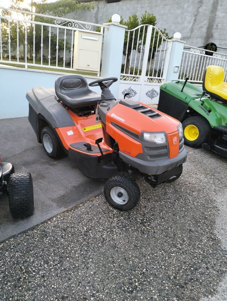 Trator corta relva Husqvarna