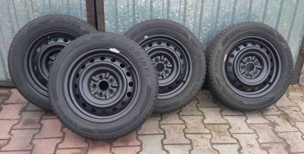 koła zimowe 195/60/15 Toyota Avensis Corolla E210 Prius Verso S 5x100