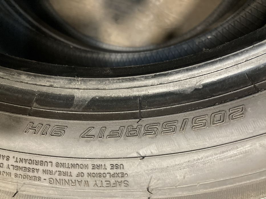 Opona 205/55/17 Falken