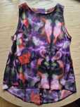 Eleganckie top z wycięciami na plecach YAS