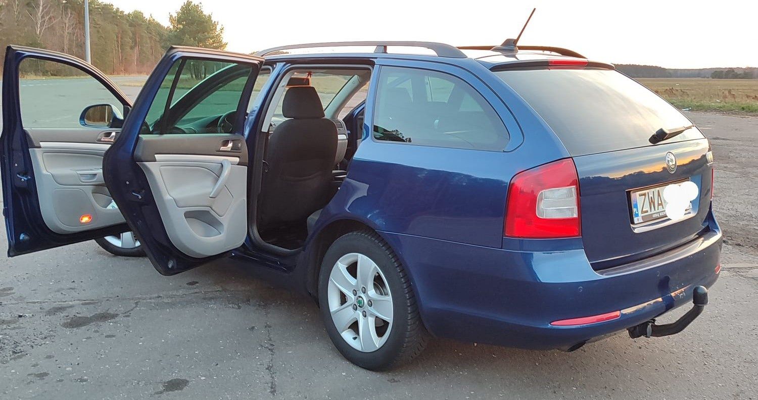 Skoda Octavia II FL kombi, 2011, 1,6 TDi CR, 105KM, hak