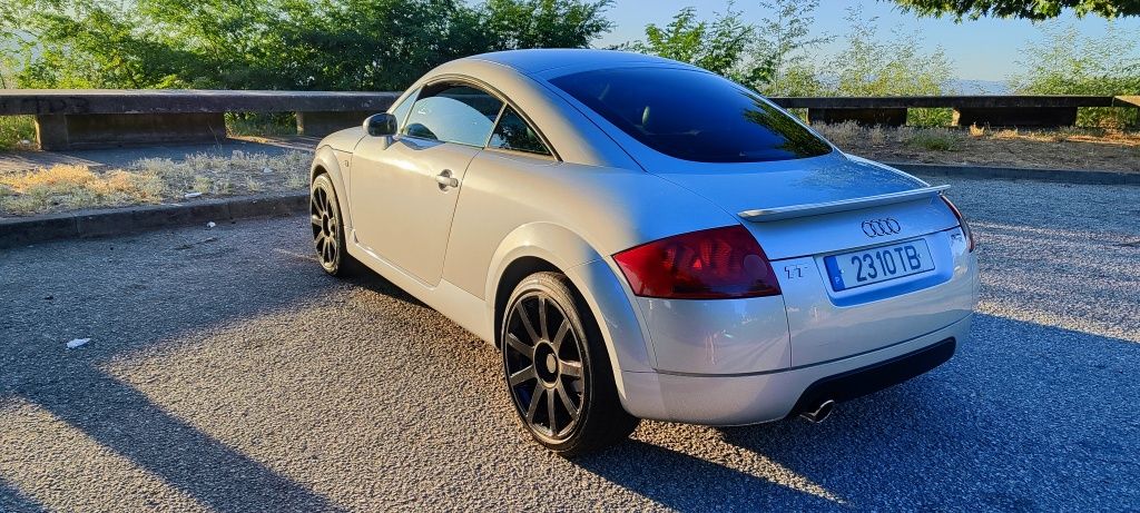 Audi TT 1,8T 180cv 2002 Nacional  (rev & rep 20vt garagem)