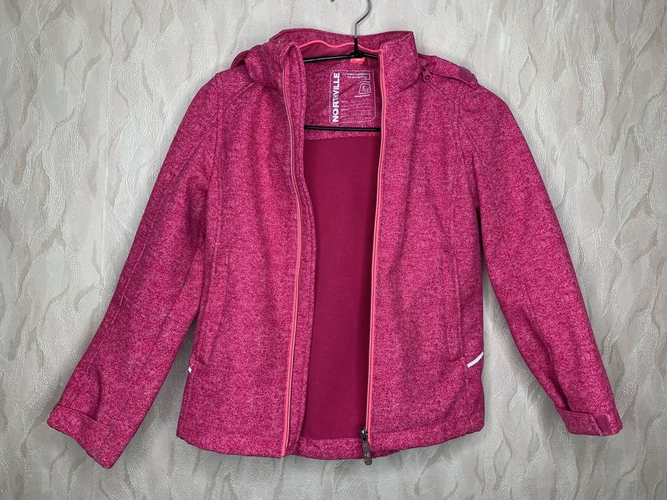 Малиновая куртка, детская ветровка