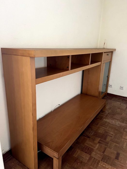 Conjunto de Móveis para televisão