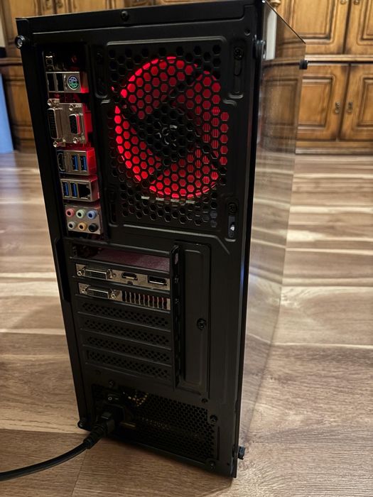 Zestaw gamingowy komputer Ryzen 5 3600 / 16 GB RAM / MSI Radeon 4 GB