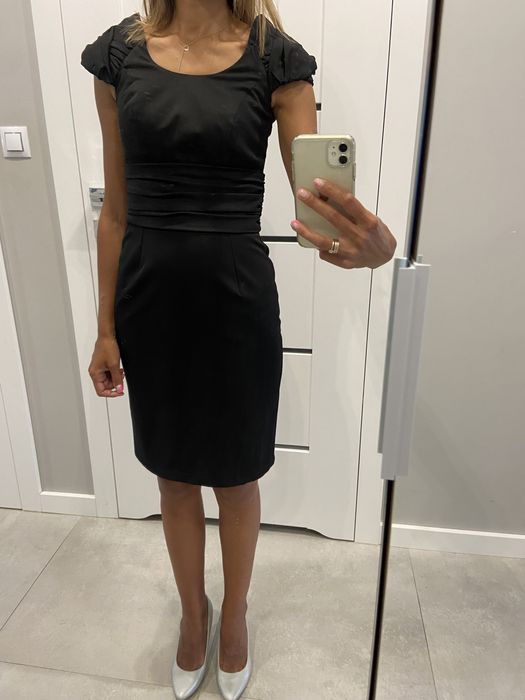 Wizytowa czarna sukienka ołówkowa s 36