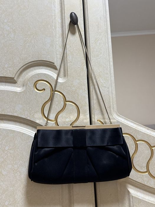 Сумка чорного кольору !!!