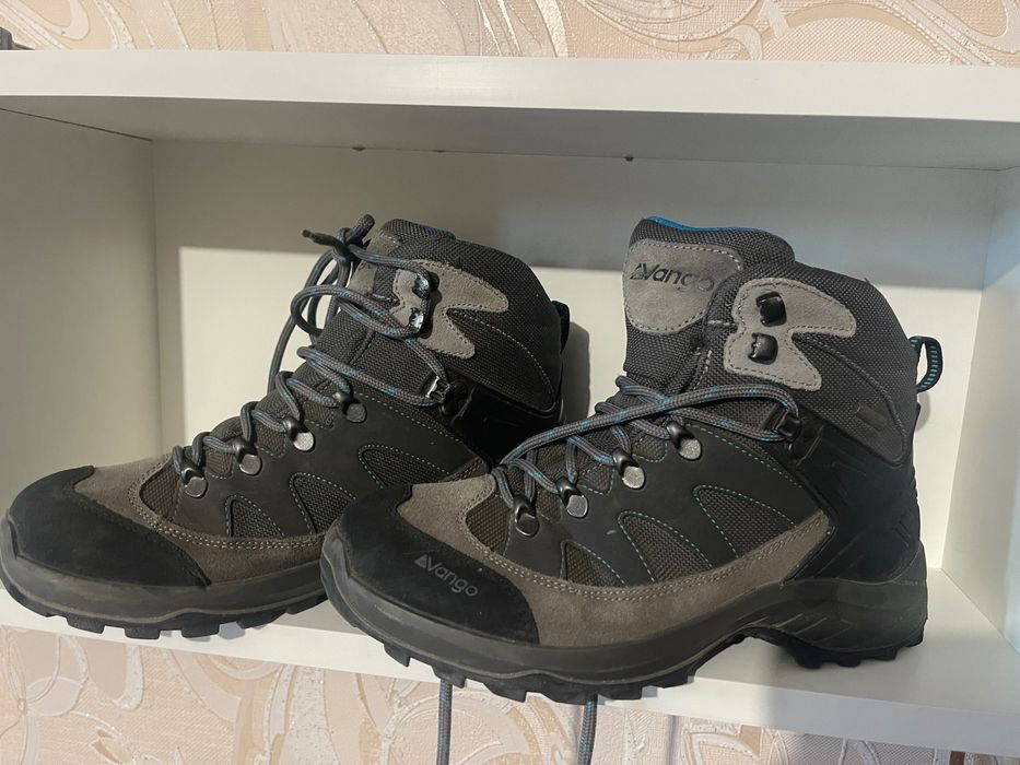 Мембранные ботинки  EUR39рр