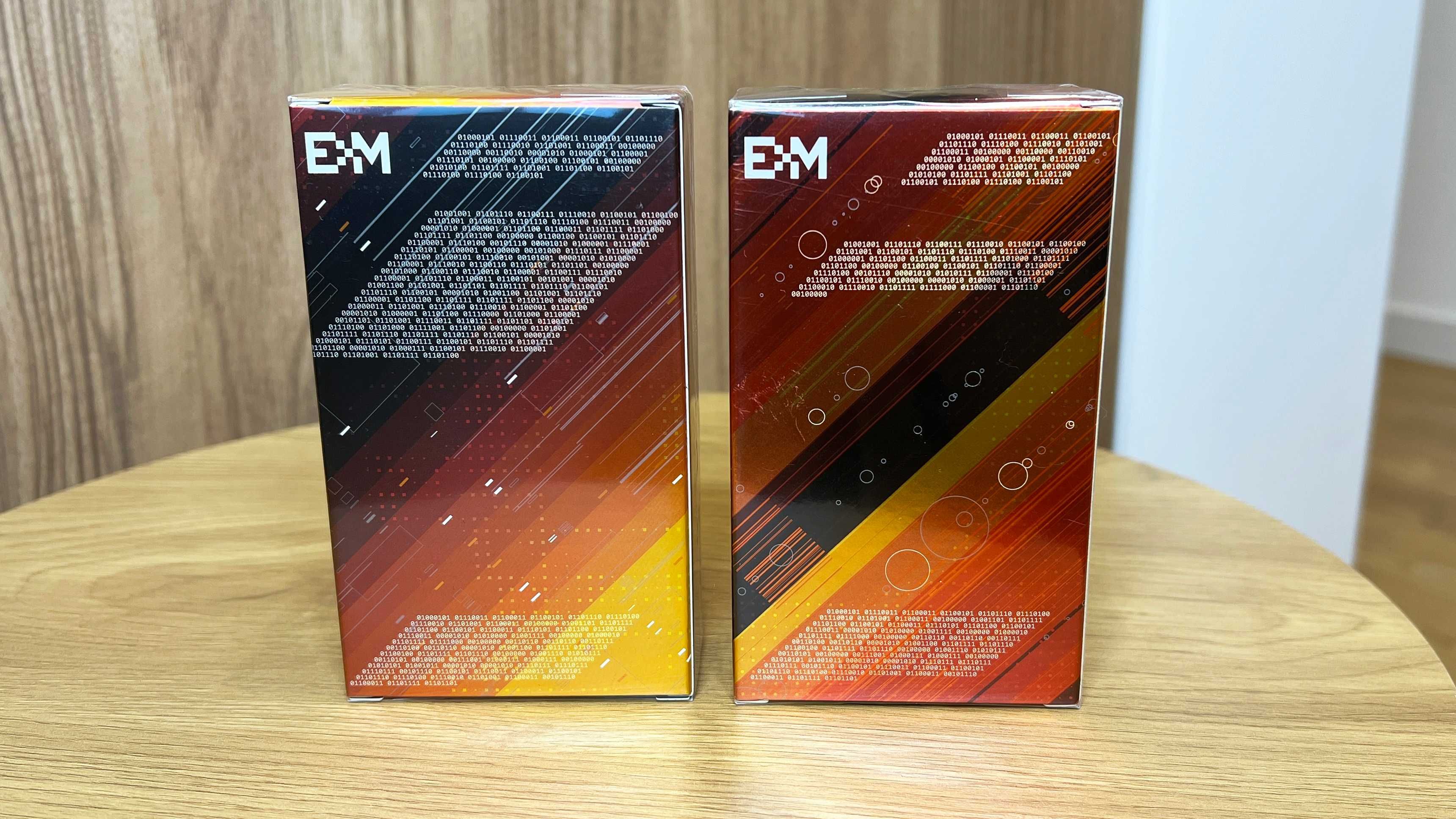 Escentric Molecules Escentric 02 / Molecule 02 Оригінал