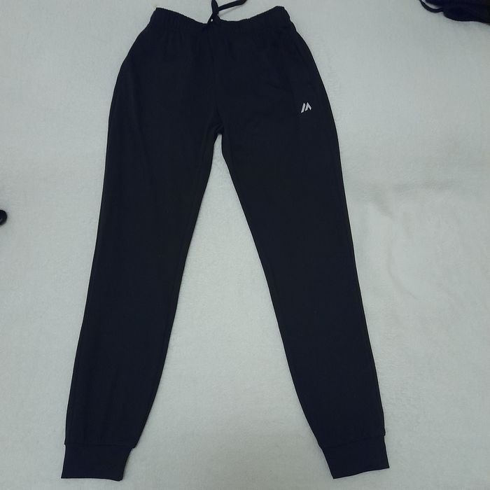 Bluza sportowa rozpinana i spodnie treningowe r.146 jak NOWE komplet