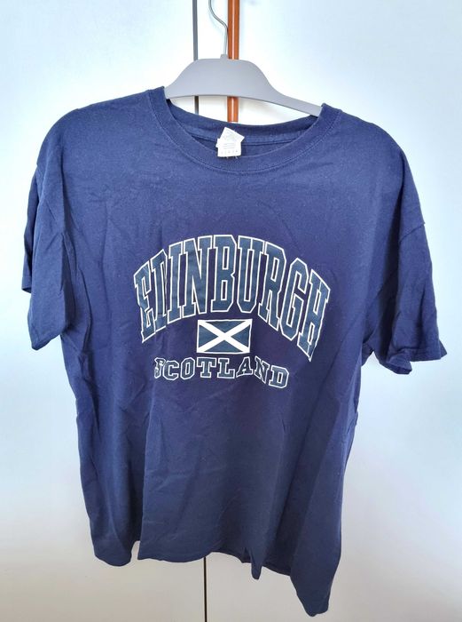 T-shirt azul escura Edinburgh Scotland Gildan 100% algodão, tamanho L