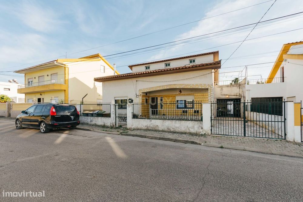 Moradia independente no coração de Pinhal de Frades