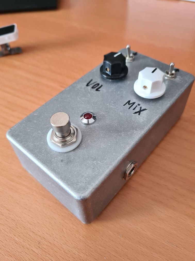 Pedal Guitar Synth 8bit crusher