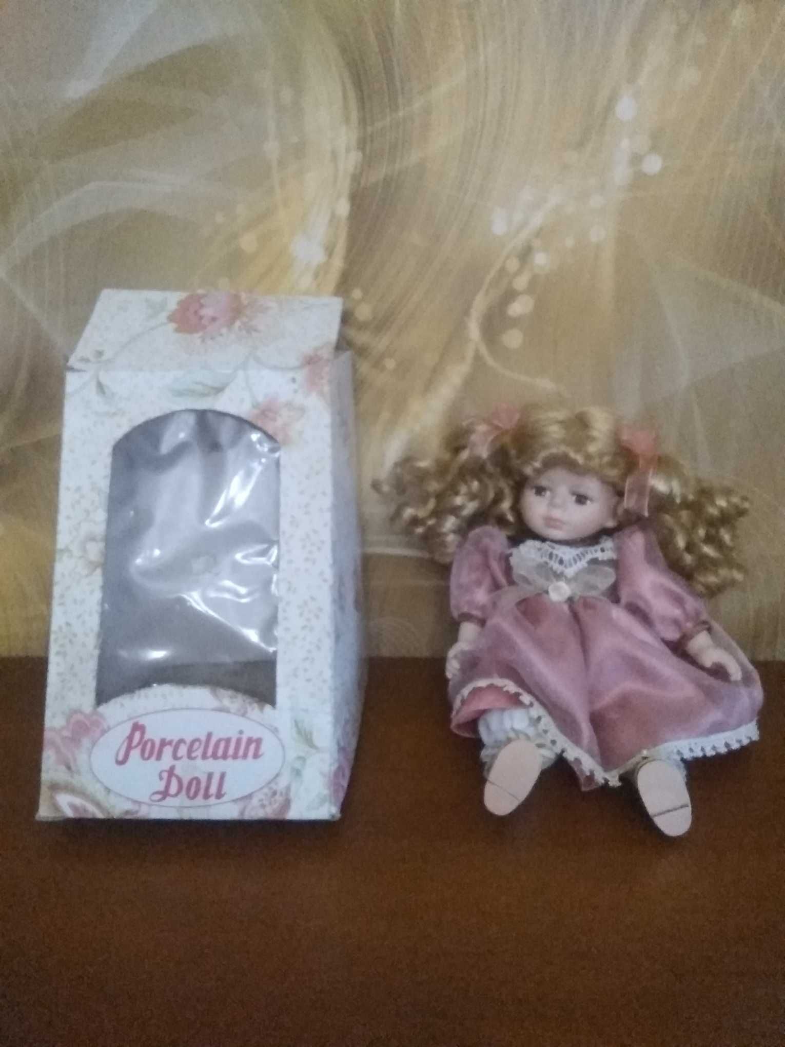 Lalka porcelanowa, porcelain Doll