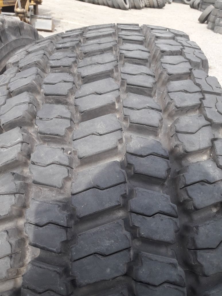 17.5R25 Bridgestone V-steel snow Wedge para