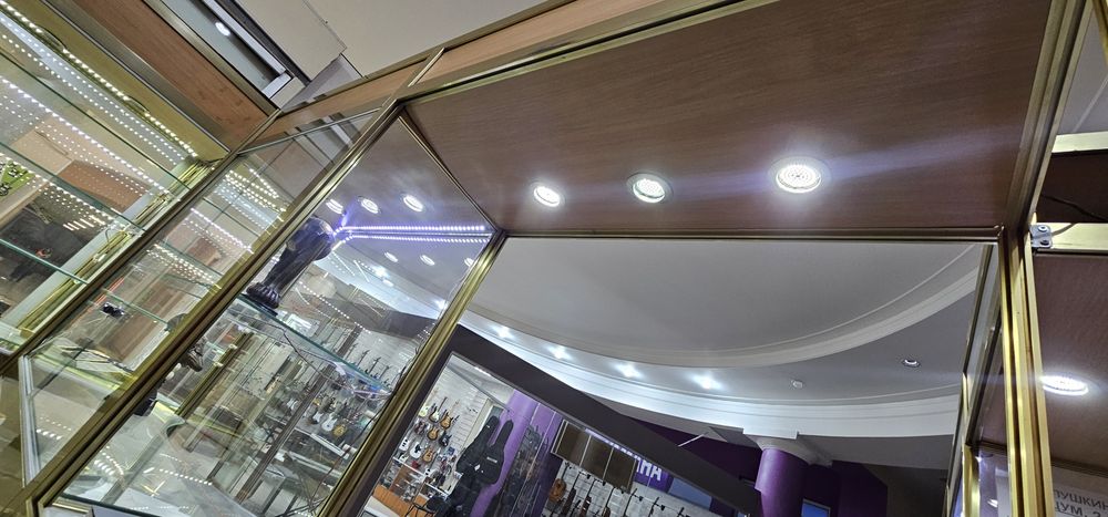 Торгове обладнання, вживане, в робочому стані