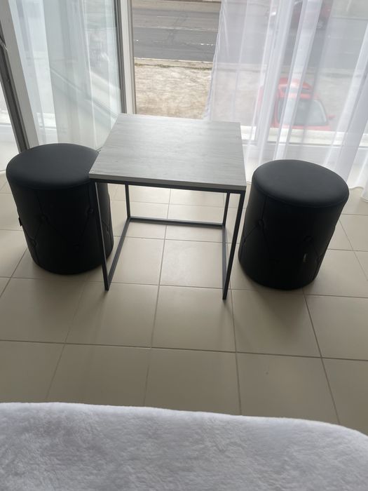 ТЕРМІНОВО!!! Набір: столик і пуфи 2 шт. Зручні і стильні!