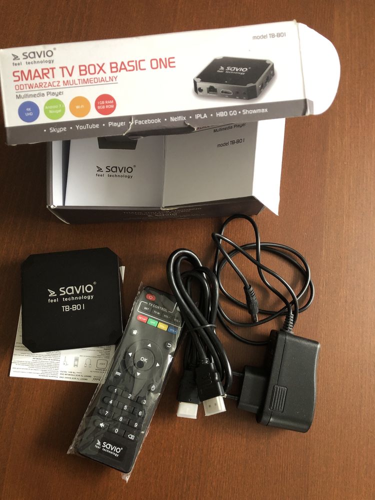 Tuner SAVIO TV BOX odtwarzacz multimedialny i klawiatura