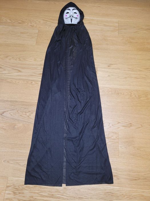 Strój Anonymous - maska i peleryna, Halloween