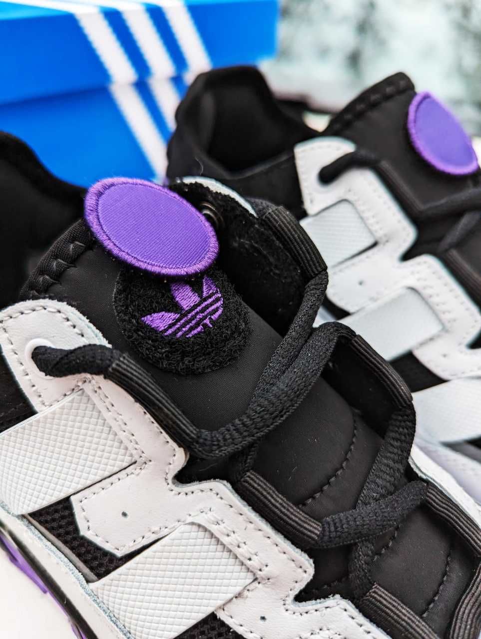 Чоловічі кросівки Adidas Niteball білі з фіолетовим