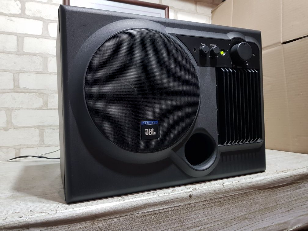 Активний сабвуфер JBL Control SUB 6,потужність 60 W, б/у з Німеччини