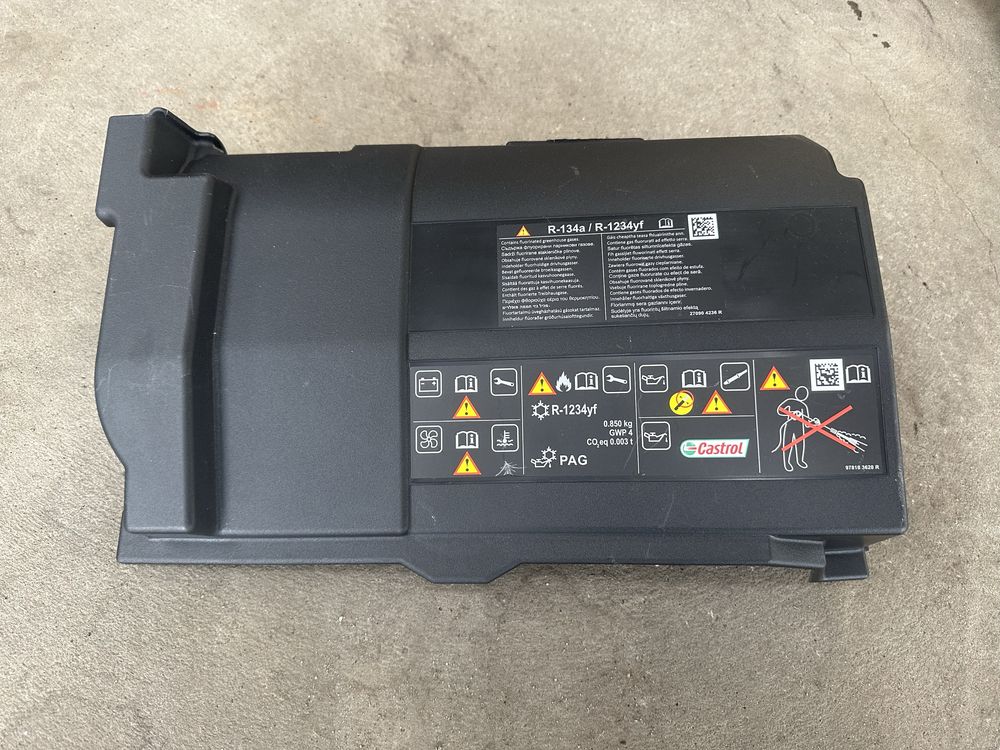 Osłona pokrywa dekielek na akumulator Renault Trafic IV Primastar
