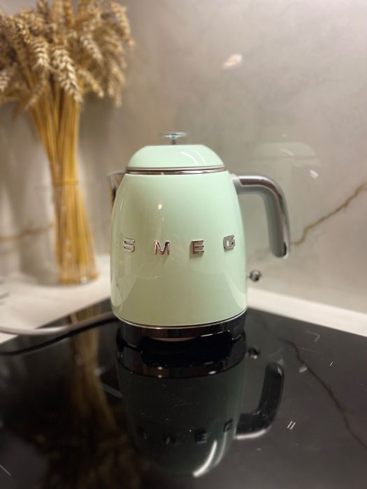 Czajnik Smeg Mini 800ml, model KLF05,pistacjowy