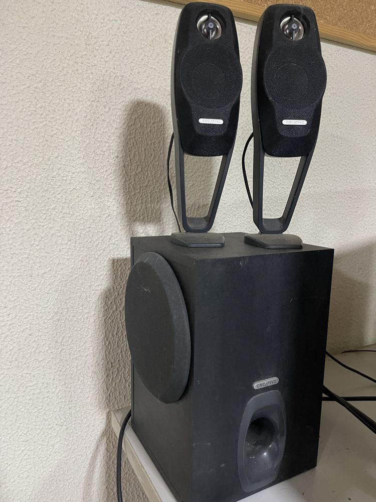 Pc fixo + monitor +rato e teclado e colunas