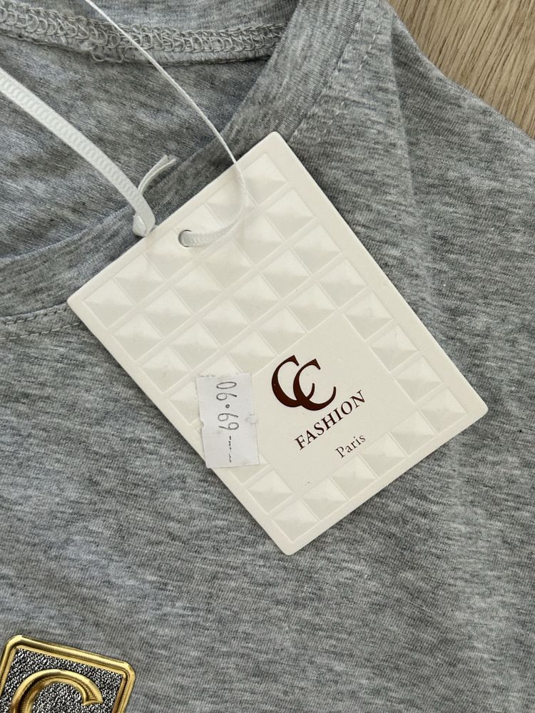 T-shirt z aplilacją S/M