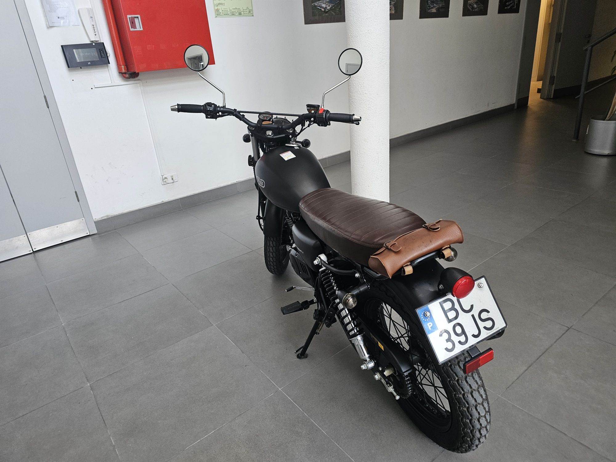 Mota 125 cc como nova !