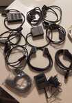 11 Cabos SCART com diferentes tamanhos e adaptor AC-DC
