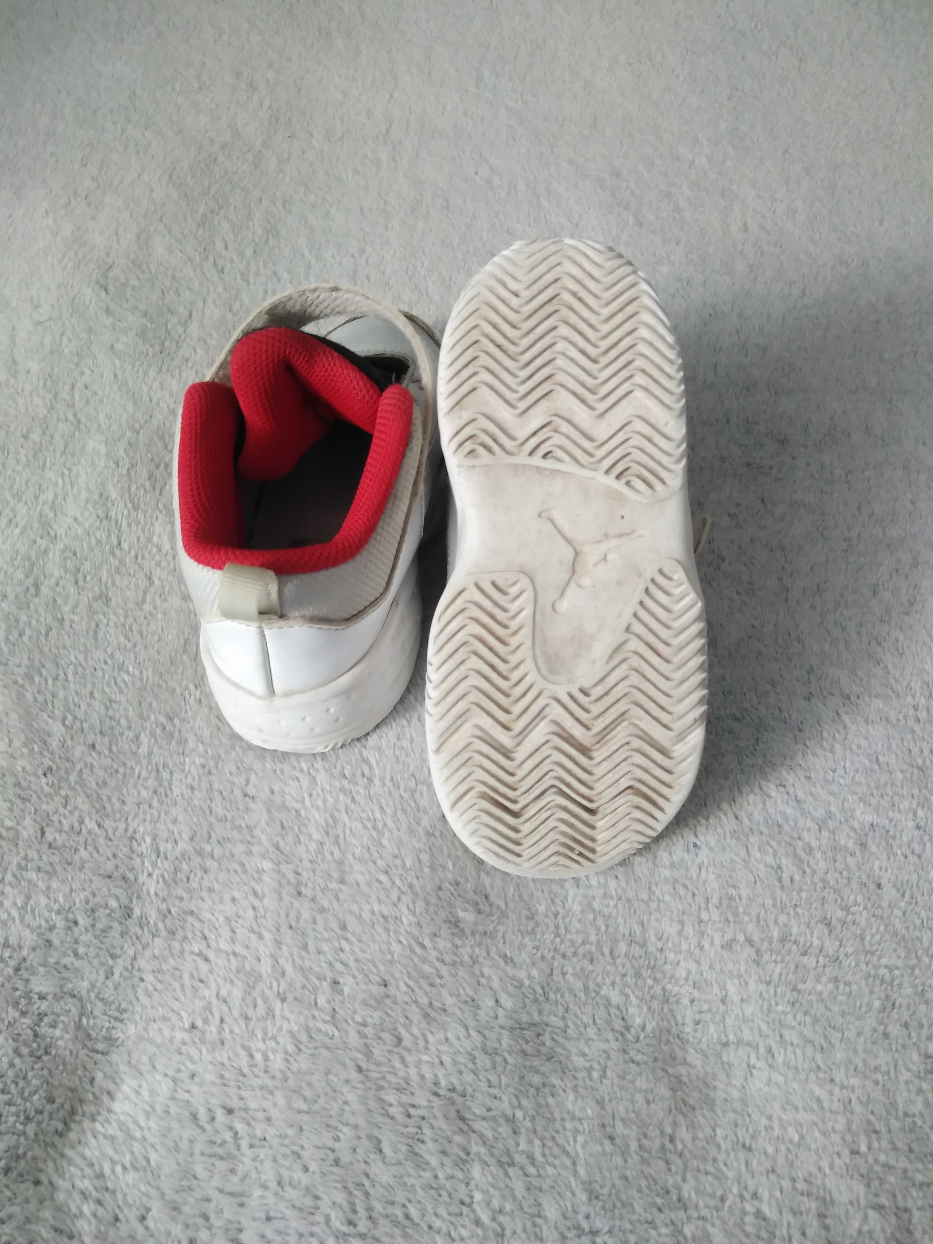 Buty sportowe Jordan rozm 25