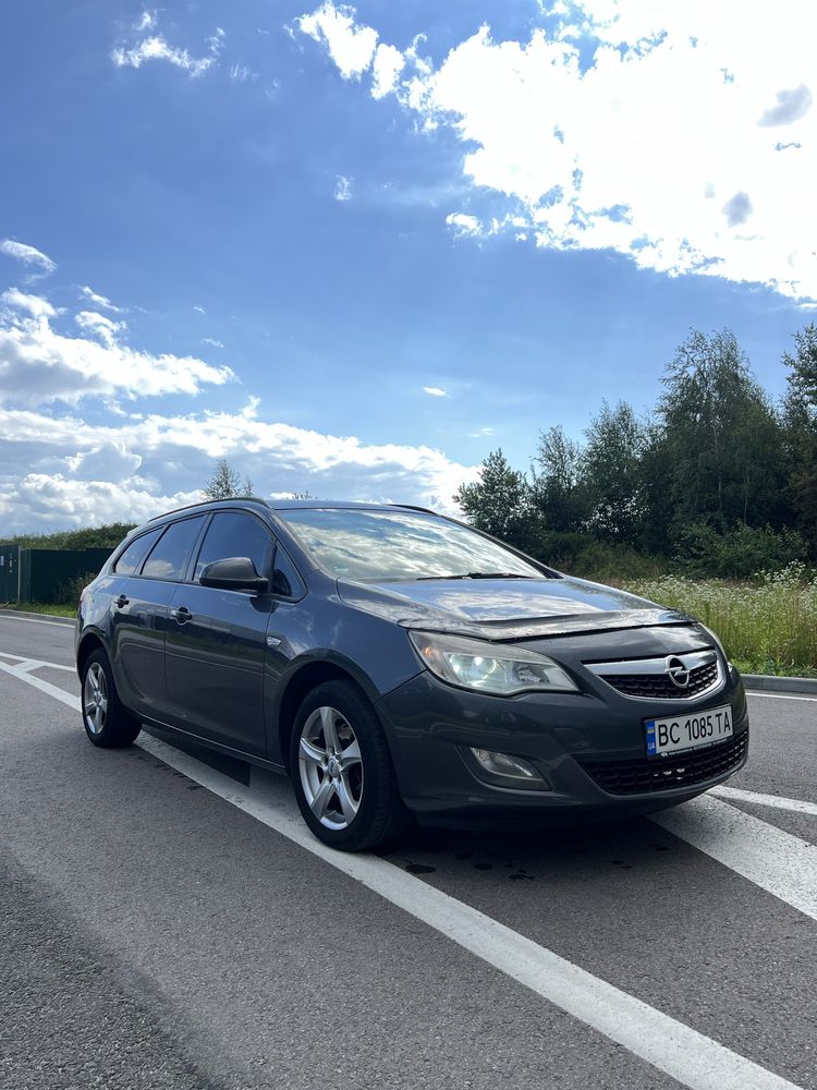 Продам Opel Astra 1.7CDTI на повному ходу, переоформлення,добрий стан!