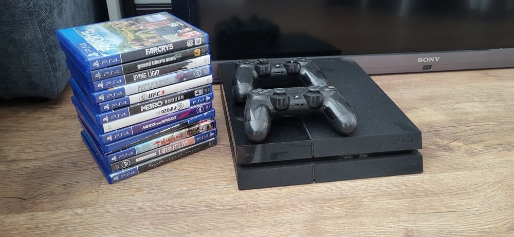 Zestaw TV Sony Bravia 46cali + konsola PS4 z całym zestawem + 12 Gier