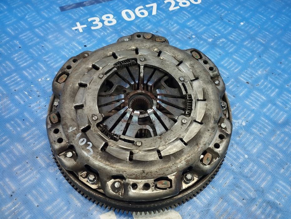 Зчеплення Vito W639 Кошик Диск Вито в 639 маховік Віто в639