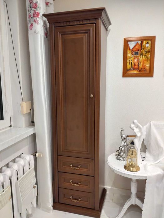 Szafa wysoka / komin stylowa