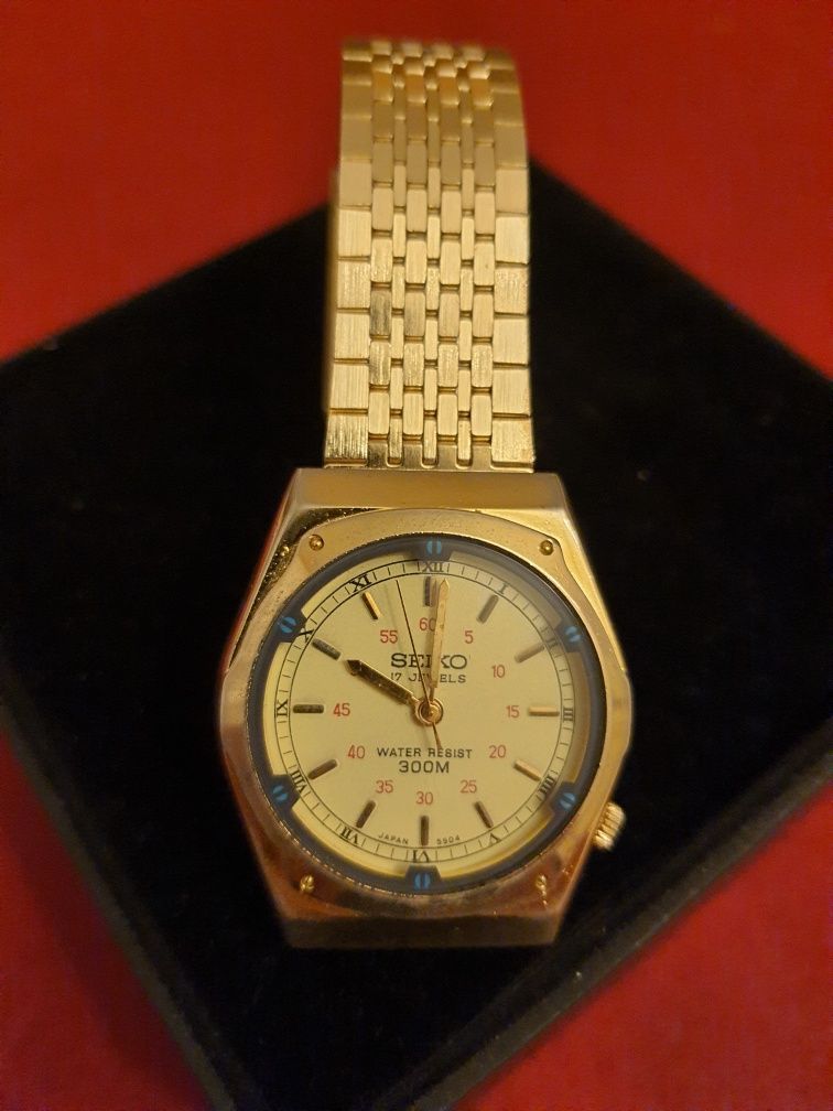 SEIKO vintage gold