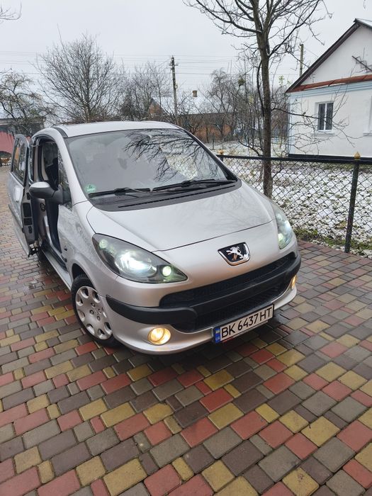Пежо1007.2005рік